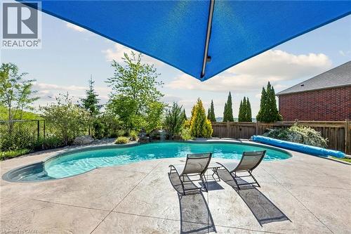 91 Gouda Place, Cambridge, ON - Outdoor With In Ground Pool With Backyard