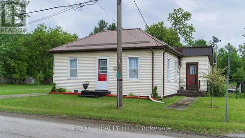 10 GLASTONBURY ROAD  Addington Highlands (Addington Highlands), ON K0H 2G0