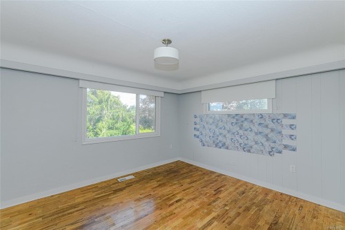 585 Baker St, Saanich, BC 
