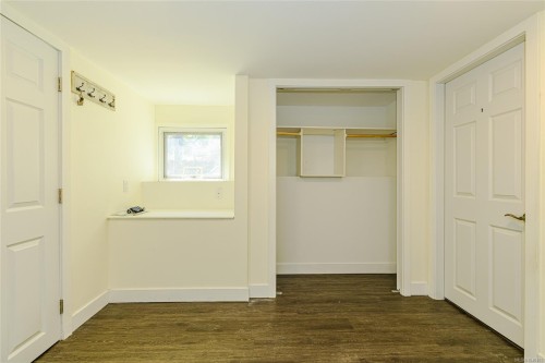 585 Baker St, Saanich, BC 