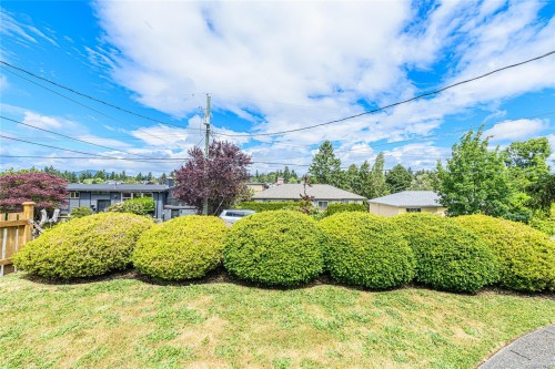 585 Baker St, Saanich, BC 