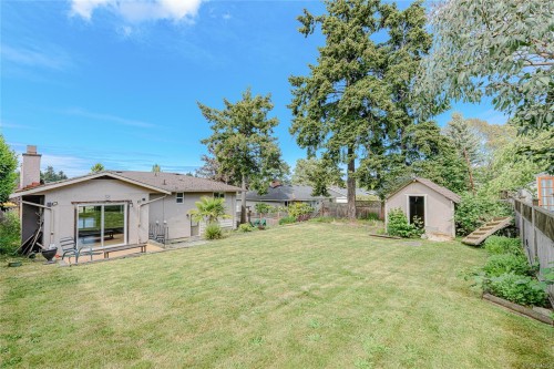 585 Baker St, Saanich, BC 