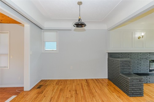 585 Baker St, Saanich, BC 