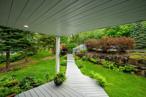 Cour - 516 Ch. Des Cimes, Saint-Sauveur, QC - Outdoor With Deck Patio Veranda