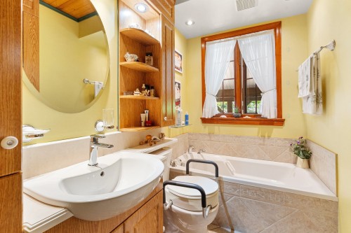 Salle de bains - 7455 3E Avenue E., Québec (Charlesbourg), QC 