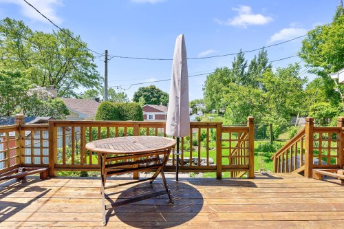Balcon - 7455 3E Avenue E., Québec (Charlesbourg), QC 