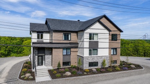 302-1196 Ch. de la Montagne  Orford, QC J1X 6X9