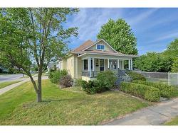 452 NELSON Street Sarnia, ON N7T 5K6