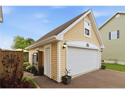 101 Chateau Dr, Moncton, NB 