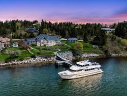 40 Crouchers Point Road  Glen Haven, NS B3Z 2W4