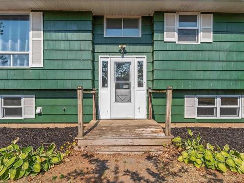 265 Black Hole, Sheffield Mills, NS 