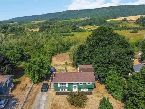 265 Black Hole, Sheffield Mills, NS 