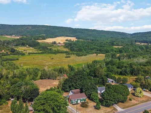 265 Black Hole, Sheffield Mills, NS 