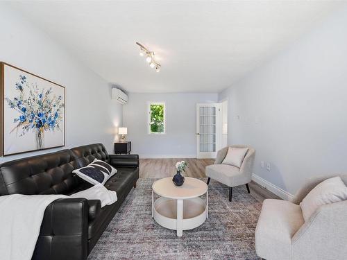 2 Berkley Brae, Dartmouth, NS 