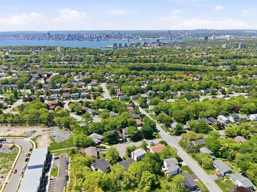 2 Berkley Brae, Dartmouth, NS 