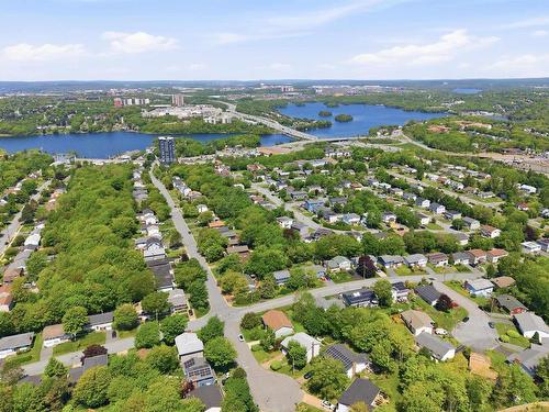 2 Berkley Brae, Dartmouth, NS 