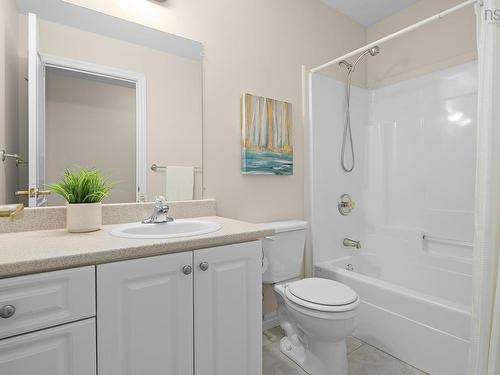 206 96 Regency Park, Halifax, NS 