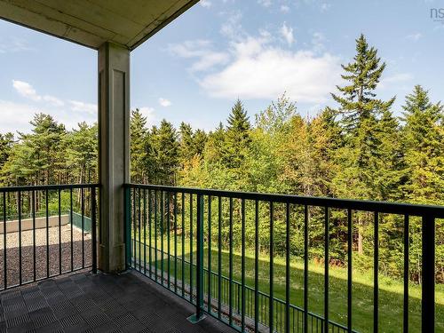 206 96 Regency Park, Halifax, NS 