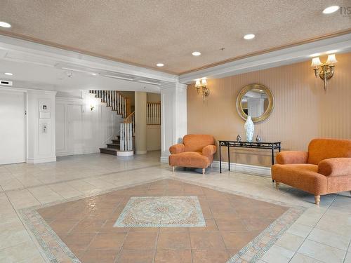 206 96 Regency Park, Halifax, NS 