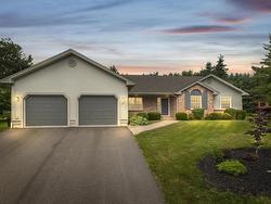 77 Parkside Drive  Charlottetown, PE C1E 1M8