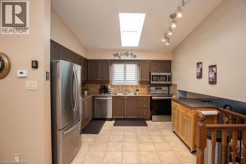 106 Ossington Drive, Hamilton, ON 