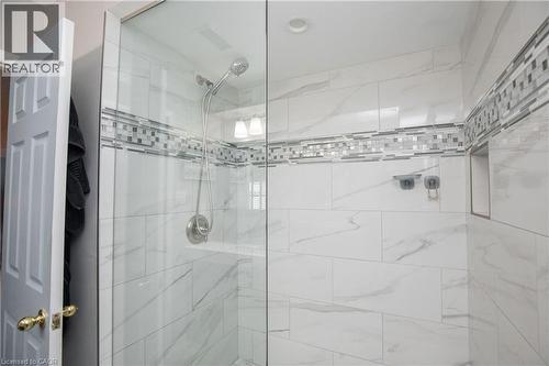 106 Ossington Drive, Hamilton, ON 