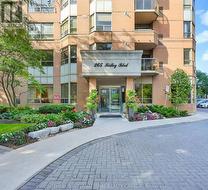 1803 - 265 RIDLEY BOULEVARD Toronto, ON M5M 4N8