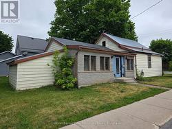 21 PETER STREET S Brockton, ON N0G 2V0