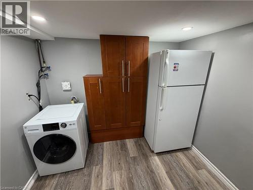 36 Brighton Avenue, St. Catharines, ON - Indoor Photo Showing Laundry Room