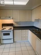 1615 - 135 HILLCREST AVENUE Mississauga, ON L5B 4B1