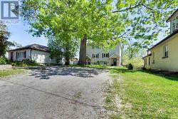 27 LOUNT STREET Barrie, ON L4M 3E3