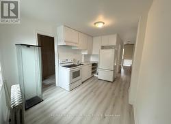 UPPER LEVEL - 520 ROGERS ROAD Toronto, ON M6M 1B3
