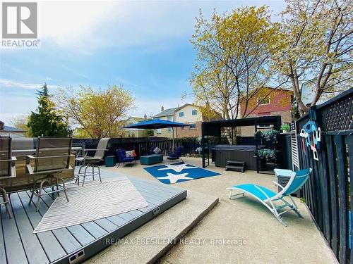 2563 Whittaker Drive, Burlington, ON 