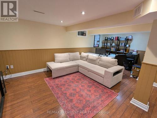 2563 Whittaker Drive, Burlington, ON 