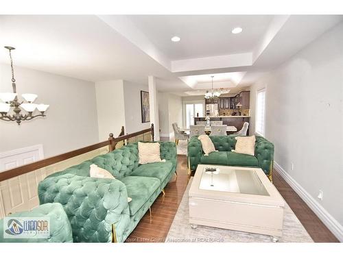 4759 Periwinkle Crescent, Windsor, ON 