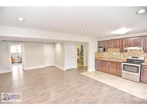 4759 Periwinkle Crescent, Windsor, ON 