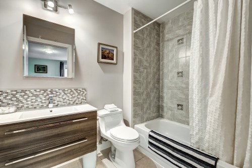 Bathroom - 425 Av. Des Crécerelles, Beaconsfield, QC 