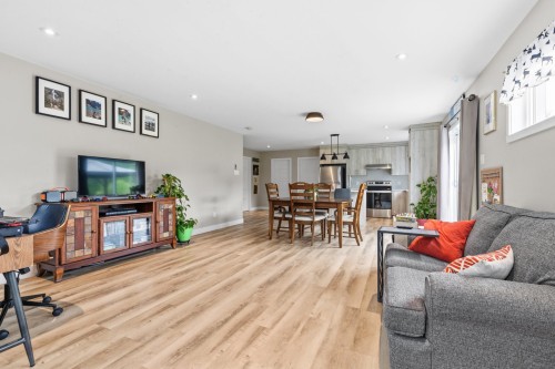 Living Room - 39  - 41 Rue De La Matawinie, Saint-Jean-De-Matha, QC 