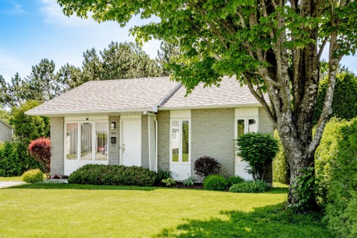 253 Rue des Rossignols  Sherbrooke (Brompton/Rock Forest/Saint-Élie/Deauville), QC J1R 0M9