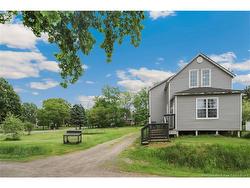 4 Thorn ST Petitcodiac, NB E4Z 4X1