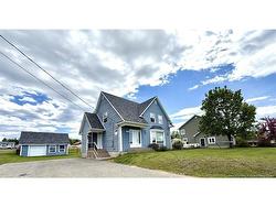 256 Rue Foulem  Caraquet, NB E1W 1A4