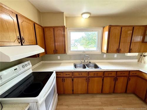 1530 Rue Chatillon, Maisonnette, NB 
