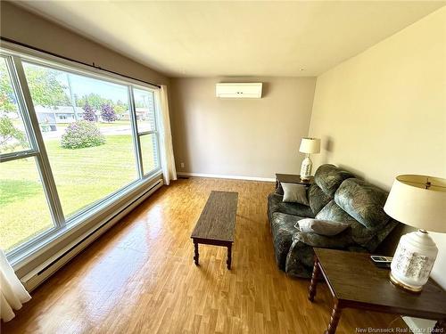 1530 Rue Chatillon, Maisonnette, NB 