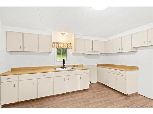 99 Lake Dr, Minto, NB 