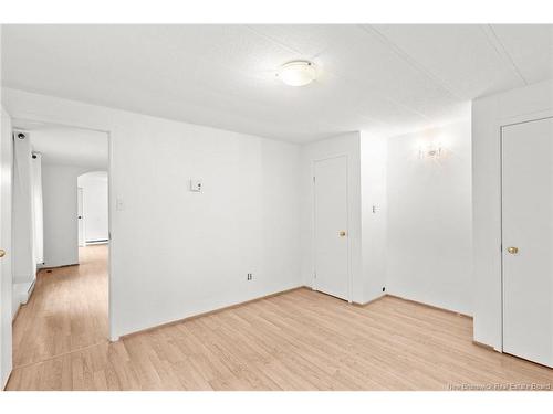 99 Lake Dr, Minto, NB 
