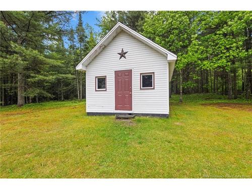99 Lake Dr, Minto, NB 