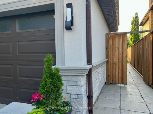 919 Sami Street, Mississauga, ON 