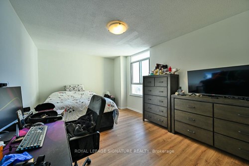 1015-2550 Pharmacy Avenue, Toronto, ON - Indoor Photo Showing Bedroom
