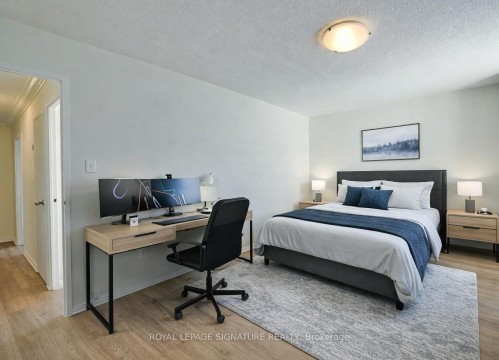 1015-2550 Pharmacy Avenue, Toronto, ON - Indoor Photo Showing Bedroom