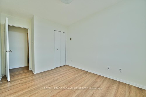 1015-2550 Pharmacy Avenue, Toronto, ON - Indoor Photo Showing Other Room